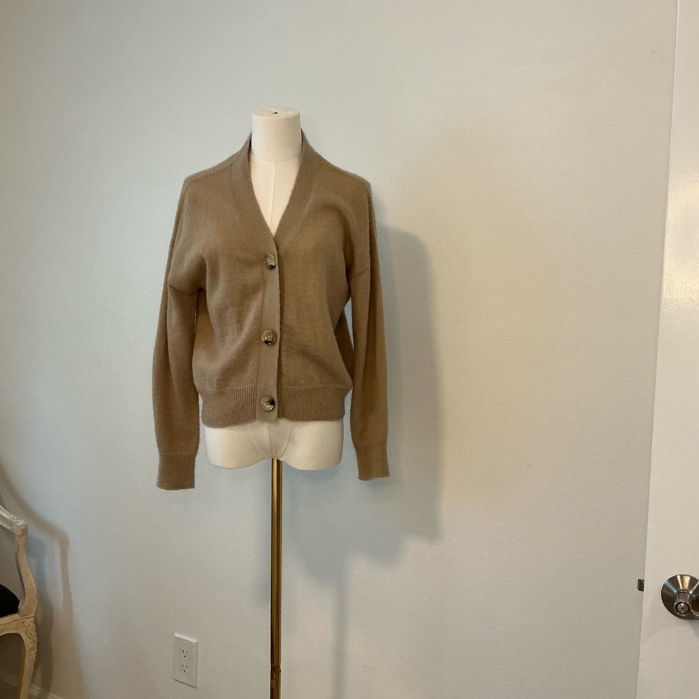 Tan Button-Up Cardigan‎